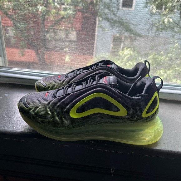 Nike Black and Green Performance Sneakers Brand New(no box) - Picture 2 of 3